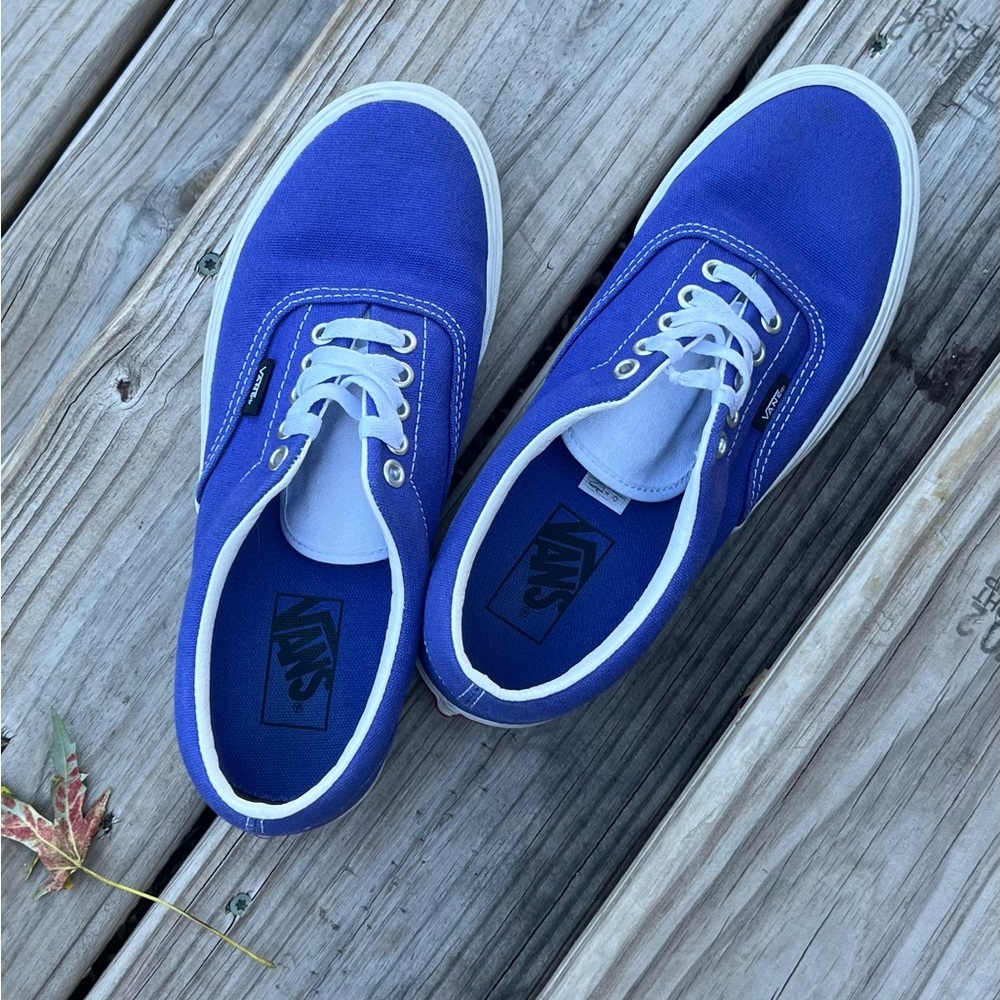 Vans size 9.5 women’s , royal blue 💙